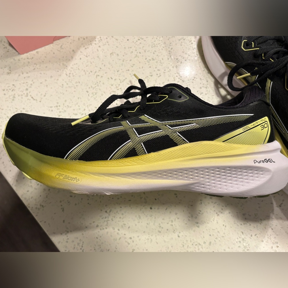 Men’s ASICS Gel-Kayano 30 Size 10